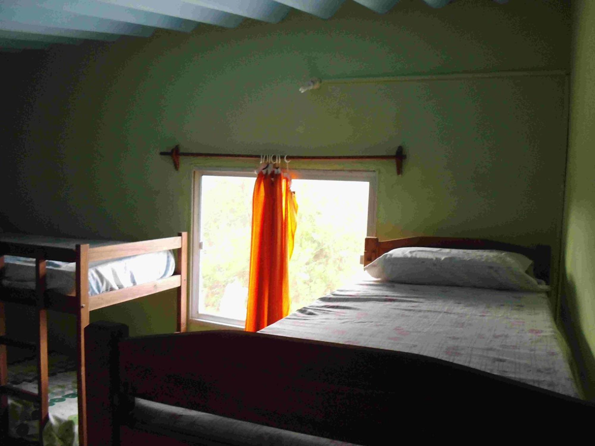 Hostel Lo De Milton 바라 데 발리자스 객실 사진