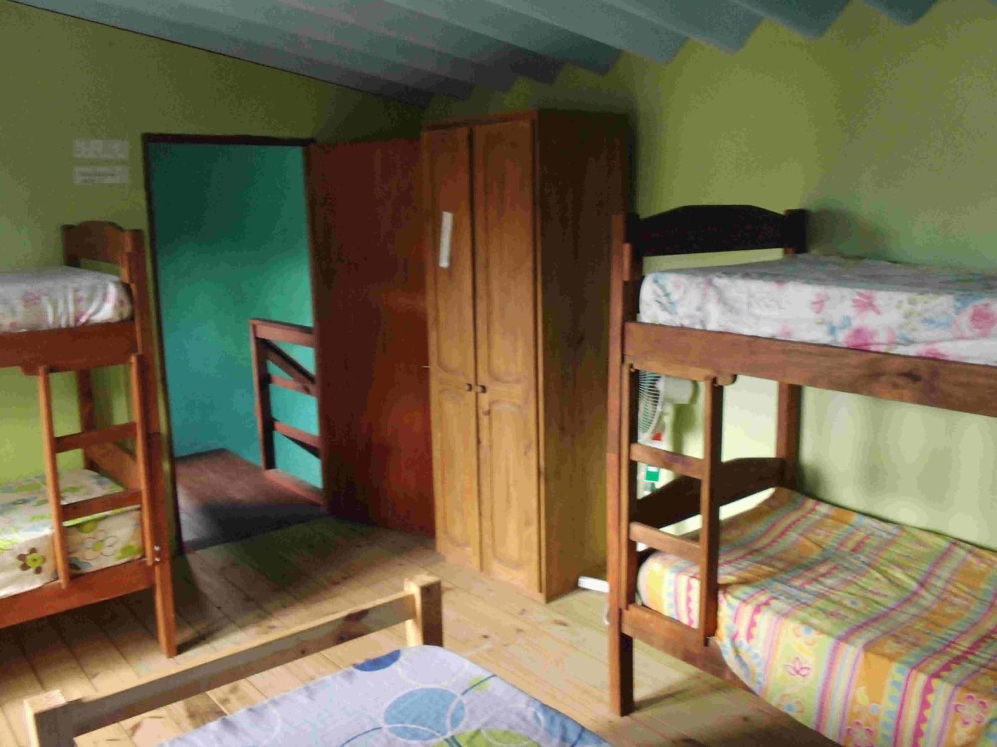 Hostel Lo De Milton 바라 데 발리자스 객실 사진
